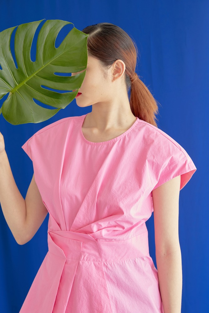 WIDE SHOULDER PLEATS SHIRTS IN PINK